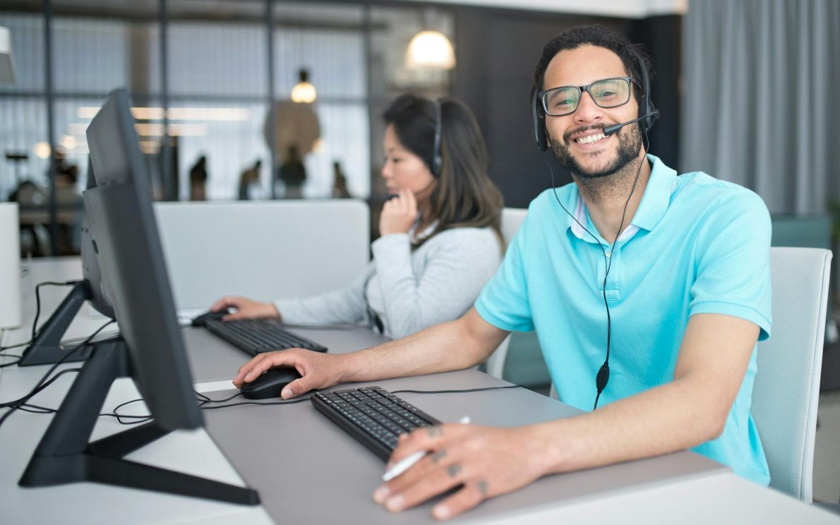 Algotech vs. Daktela: Kdo opravdu nabízí chytré smart call centrum nové generace?