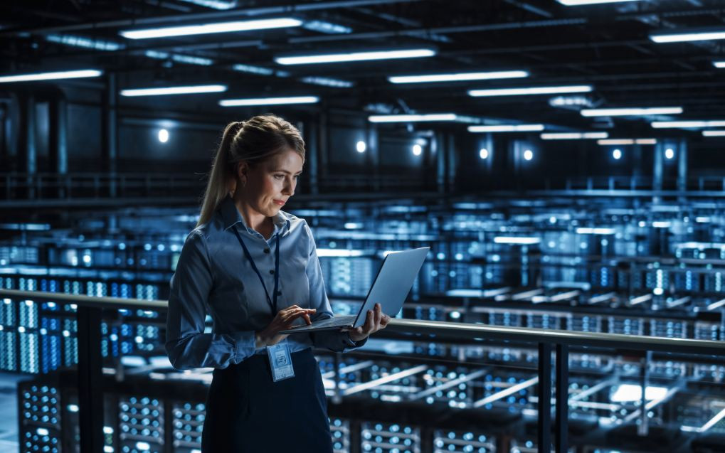 Co je hybridní infrastruktura a jak vám ušetří prostředky?